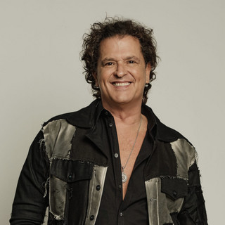 Carlos Vives poster